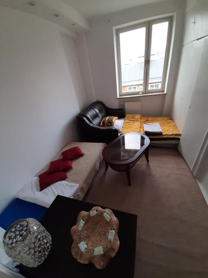 Rooms In Centrum Varsovia Exterior foto