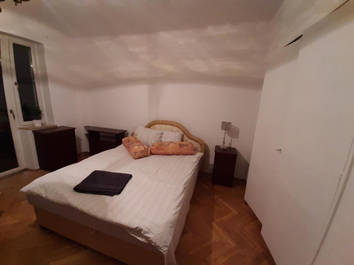 Rooms In Centrum Varsovia Exterior foto