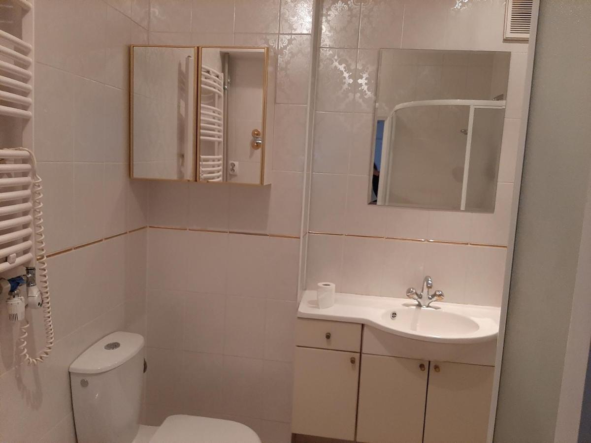 Rooms In Centrum Varsovia Exterior foto